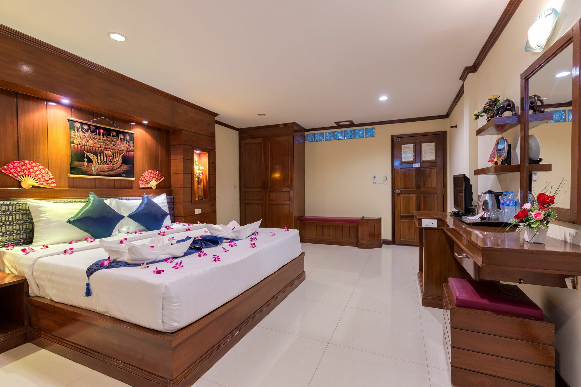 Pr Patong Residence -Sha Esterno foto